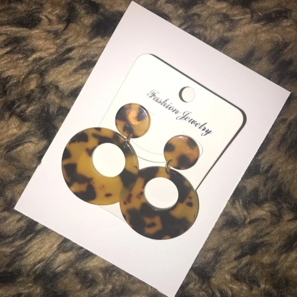 ✨HP✨”Julia” Acrylic Earrings-Tortoise Shell‎